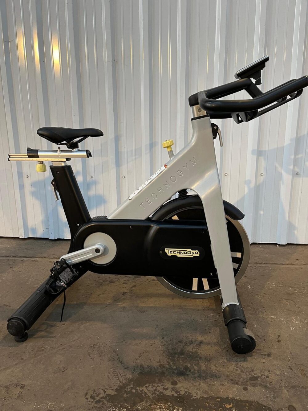 Technogym D91 Group Cycle Ride with Chain - Silver