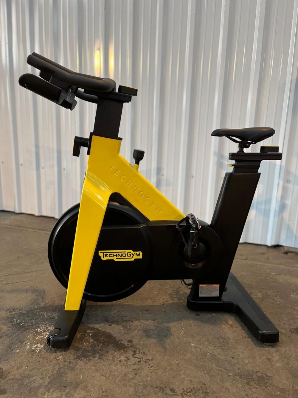 Technogym Group Cycle Ride - Yellow
