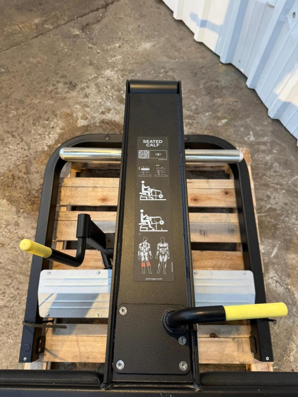Technogym Pure Strength Seated Calf - Black - Image 3