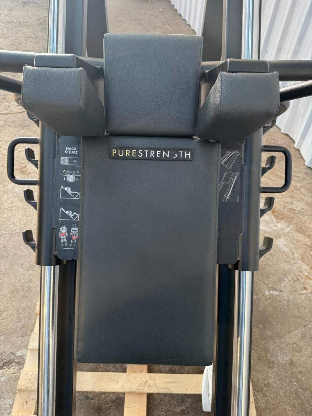 Technogym Pure Strength Hack Squat - Black - Image 3
