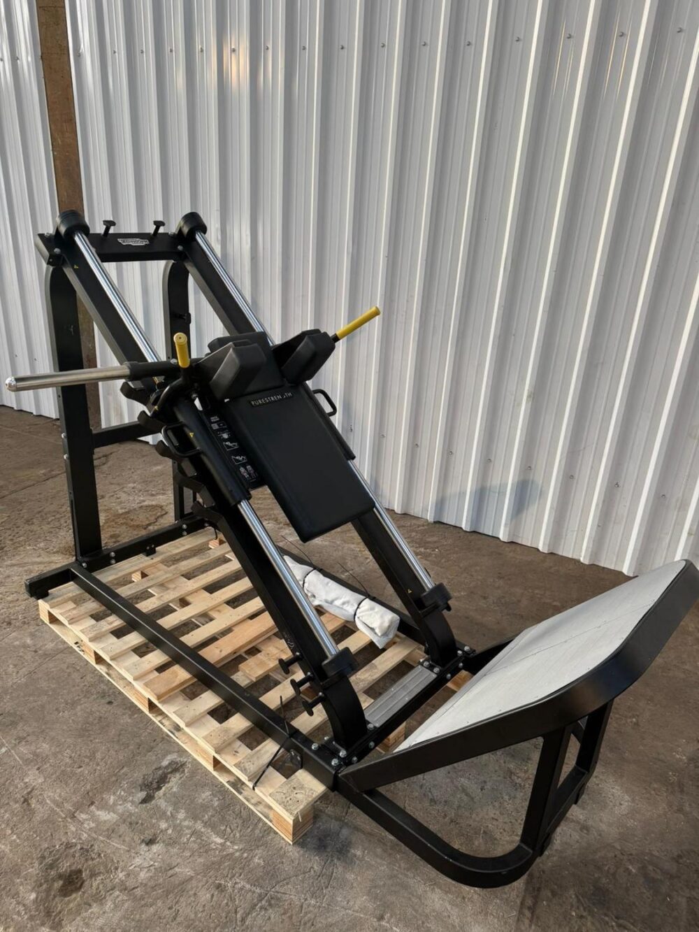 Technogym Pure Strength Hack Squat - Black