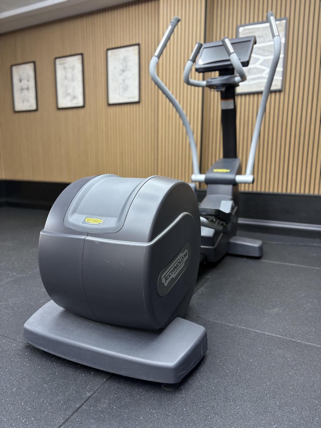Technogym Excite (DE583B) SYNCHRO EXCITE 1000 P TV Trend - Image 3