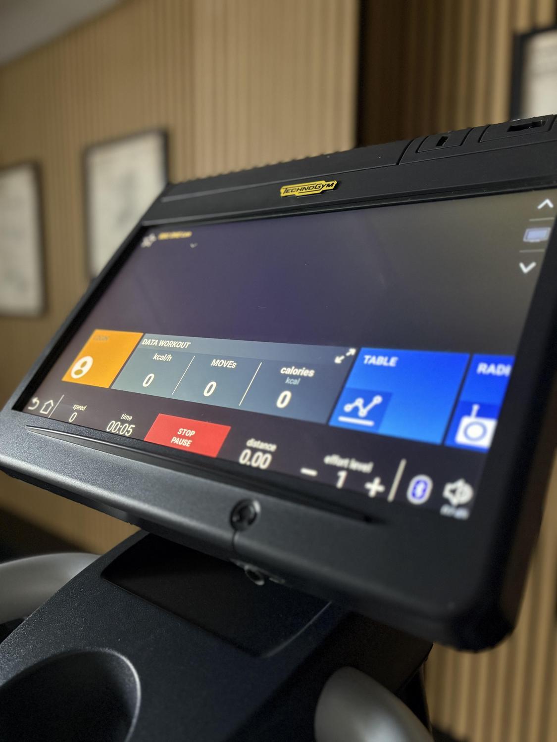 Technogym Excite (DE583B) SYNCHRO EXCITE 1000 P TV Trend - Image 9