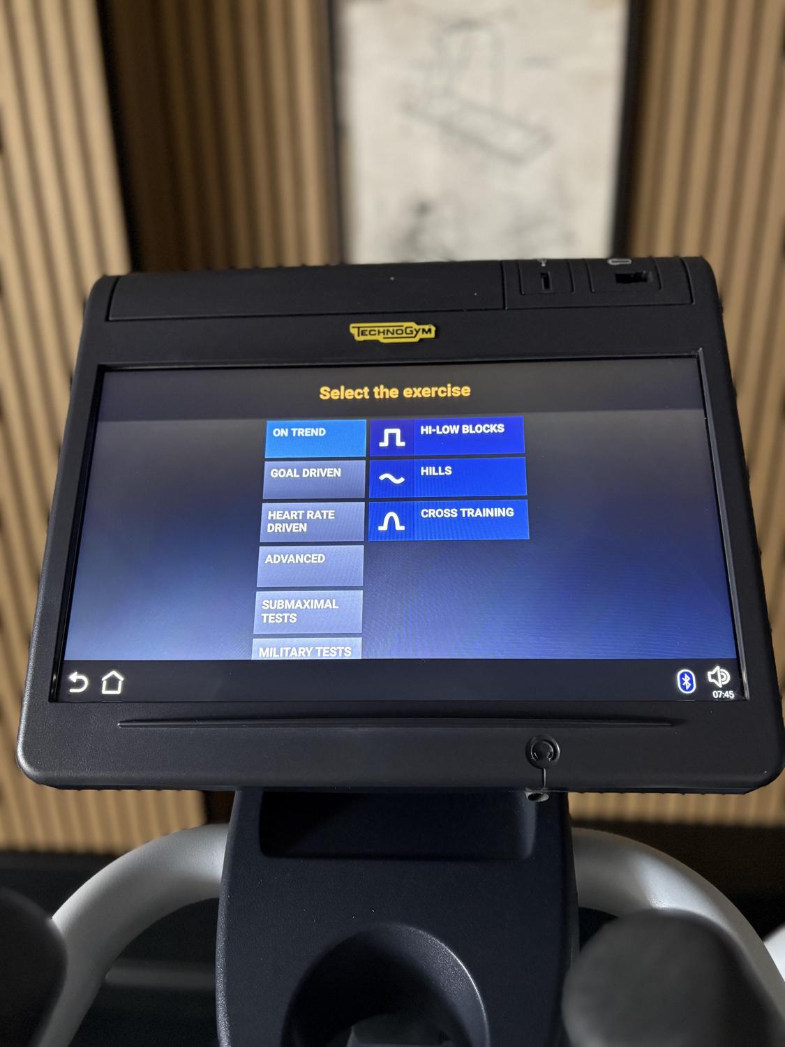 Technogym Excite (DE583B) SYNCHRO EXCITE 1000 P TV Trend - Image 10