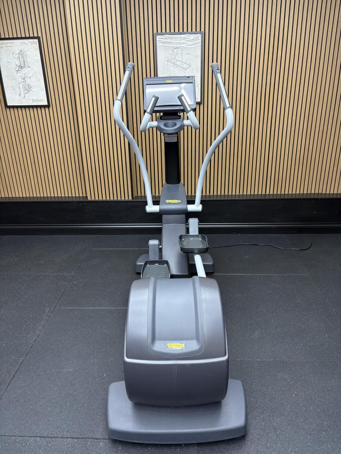 Technogym Excite (DE583B) SYNCHRO EXCITE 1000 P TV Trend