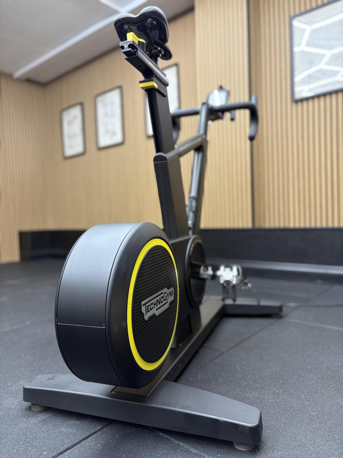 Technogym SKILLBIKE (DJC03C) Black - Image 2