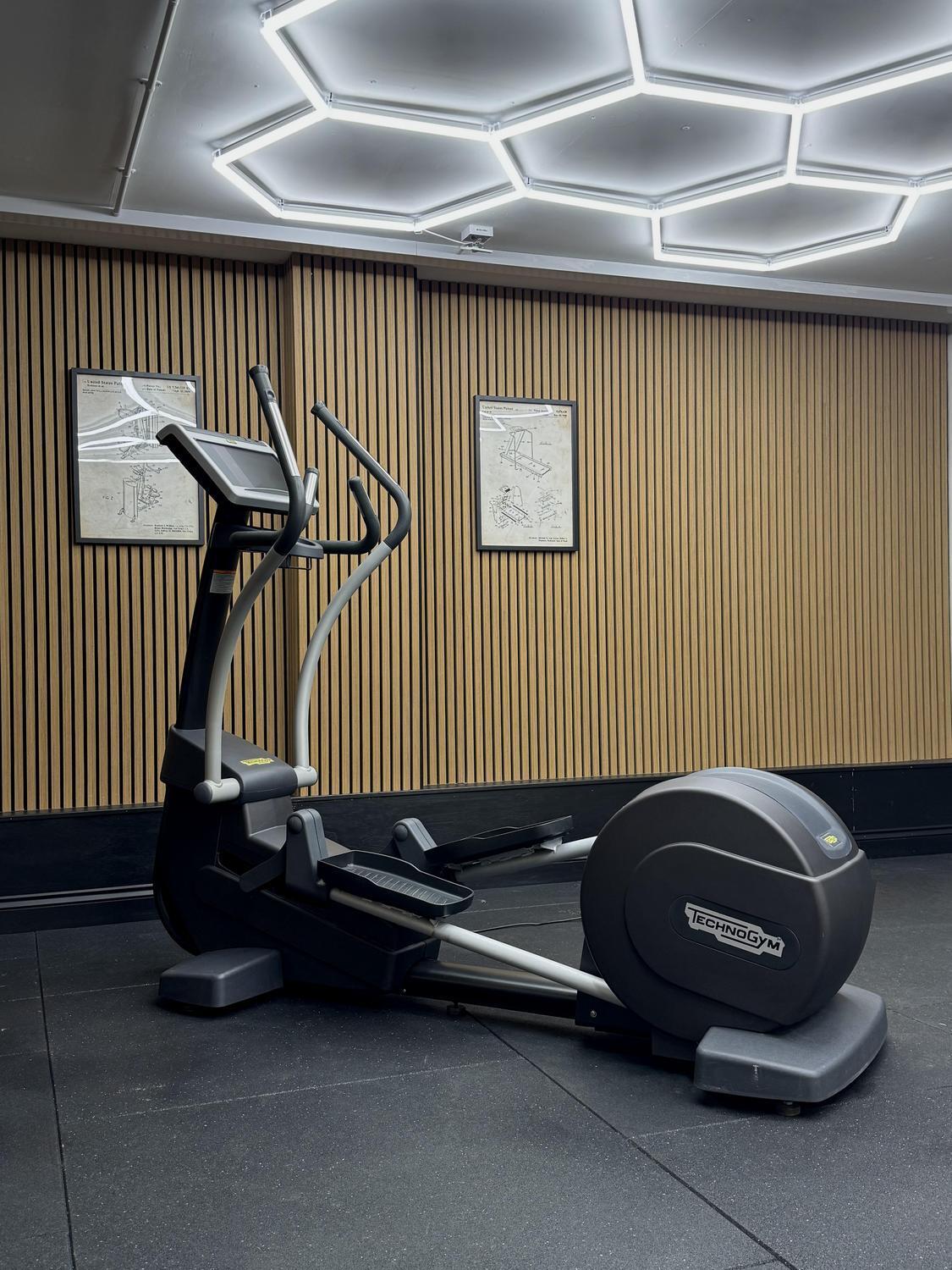 Technogym Excite+ SYNCHRO 700 UNITY 2 (DA593V) Silver - Image 2