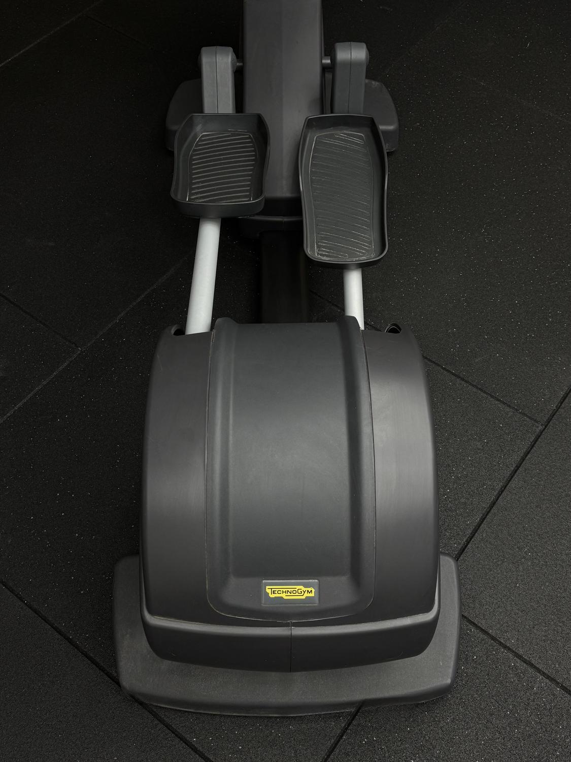 Technogym Excite (DE584L) SYNCHRO EXCITE 1000 SP LED Class - Image 8