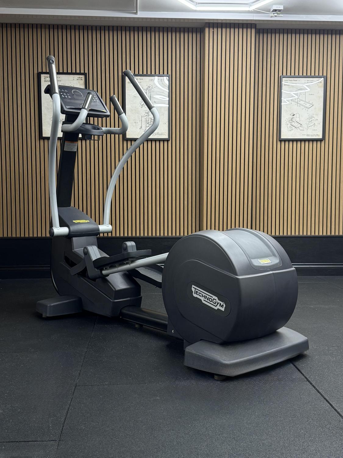 Technogym Excite (DE584L) SYNCHRO EXCITE 1000 SP LED Class