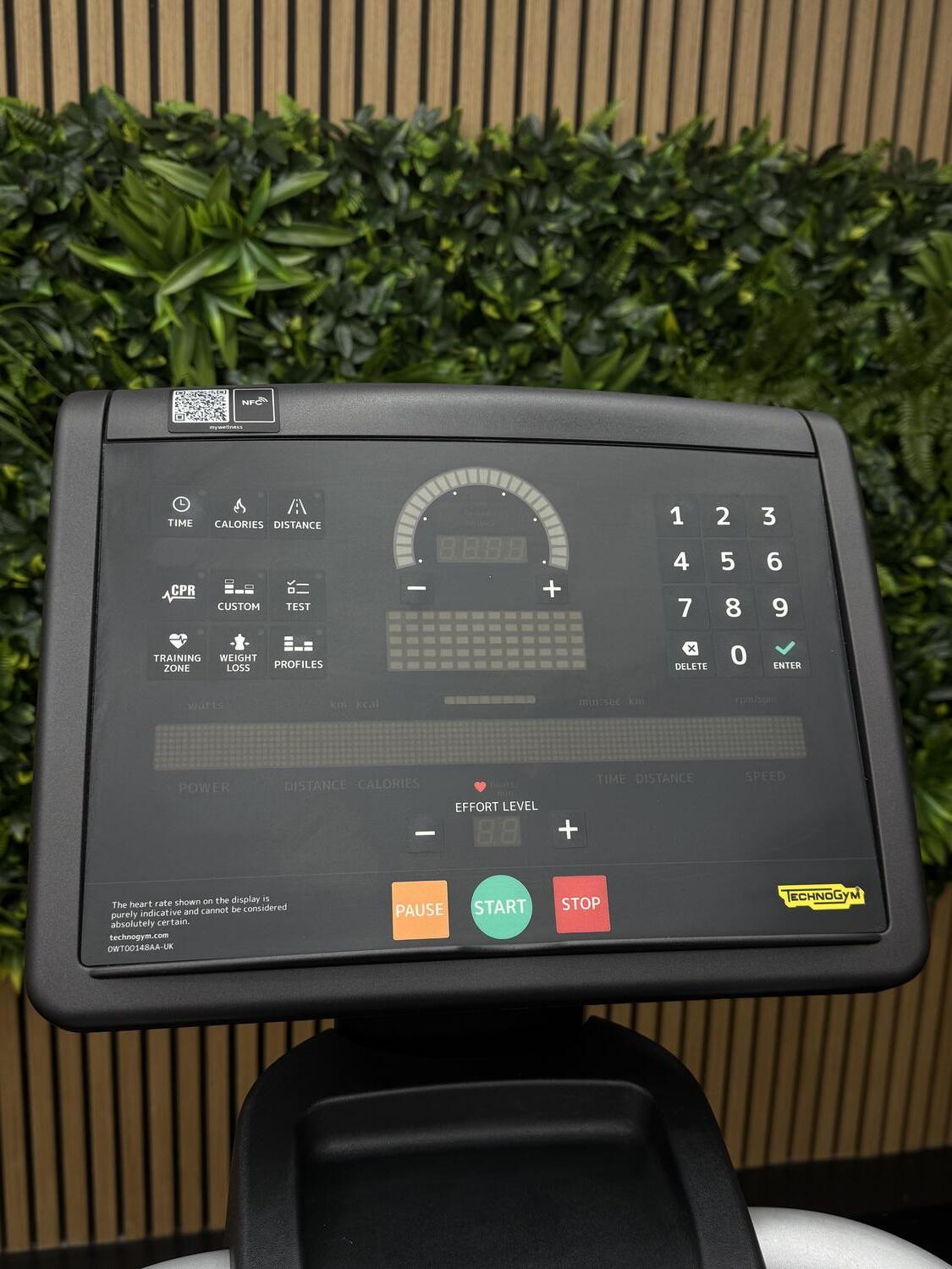 Technogym Excite (DEG83L) CROSS EXCITE 1000 P LED Trend - Image 10