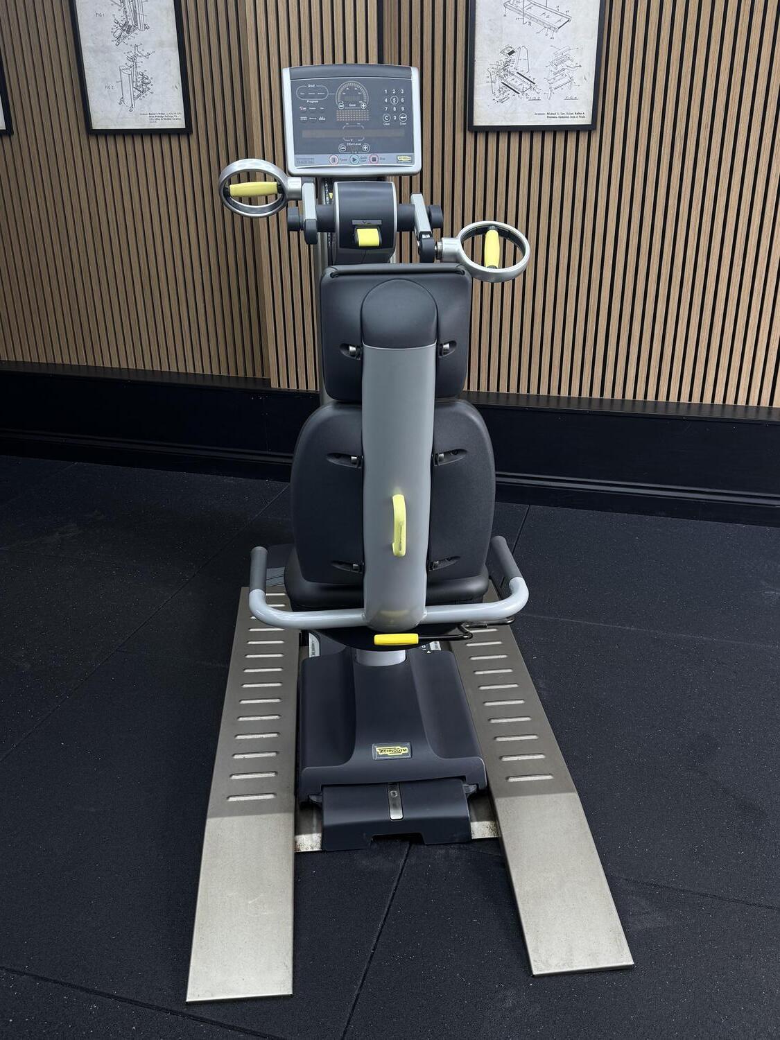 TECHNOGYM IFI TOP EXCITE 700 SP LED (C4774L) Silver - Image 4
