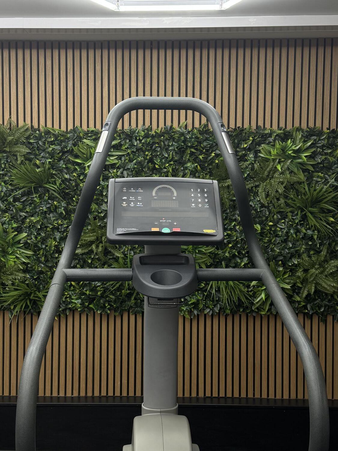 Technogym Excite (DE384L) STEP EXCITE 1000 SP LED Class - Image 10