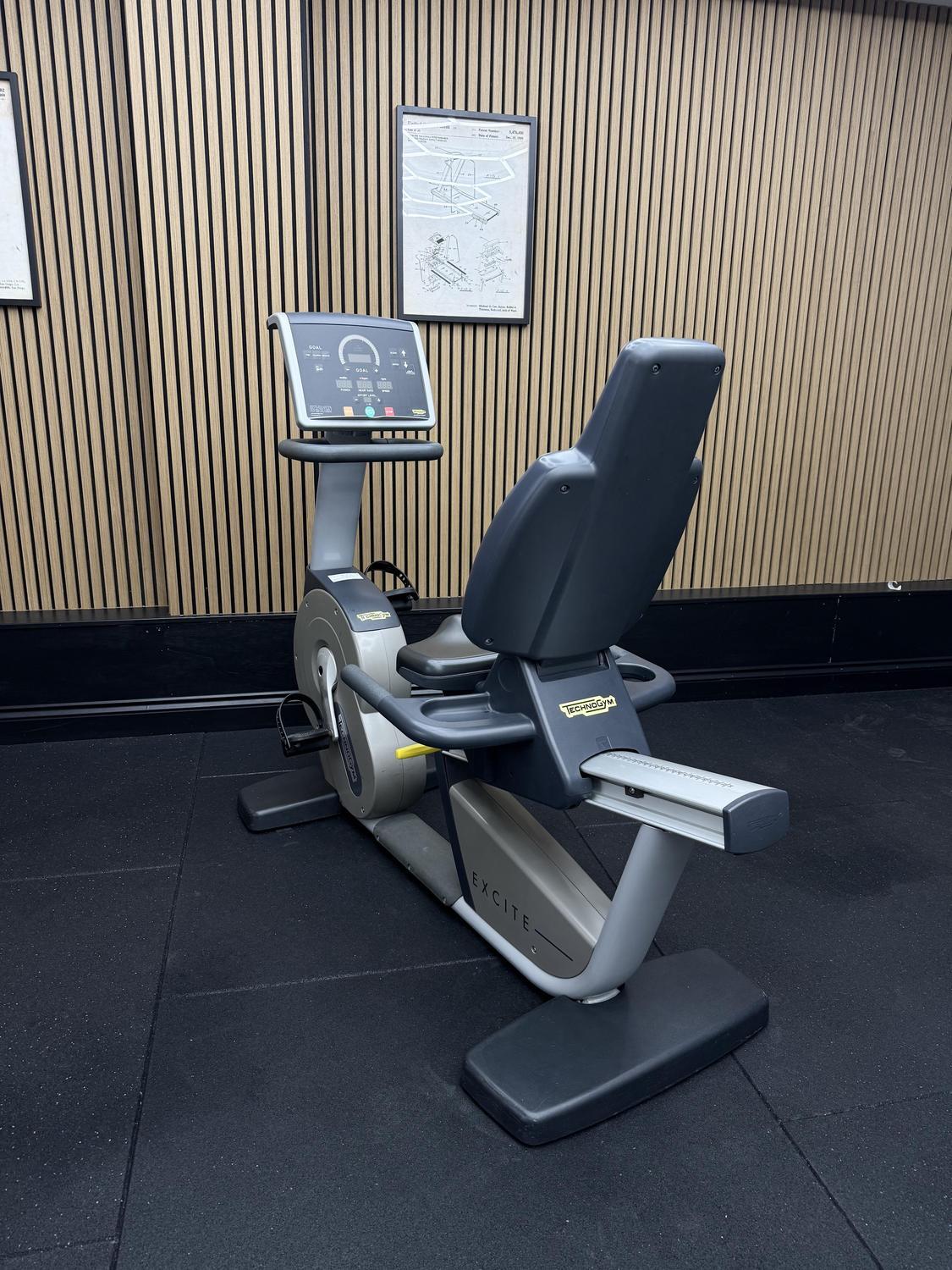 Technogym Excite+ NEW RECLINE EXCITE 500 SP (DAD24L) Silver - Image 4