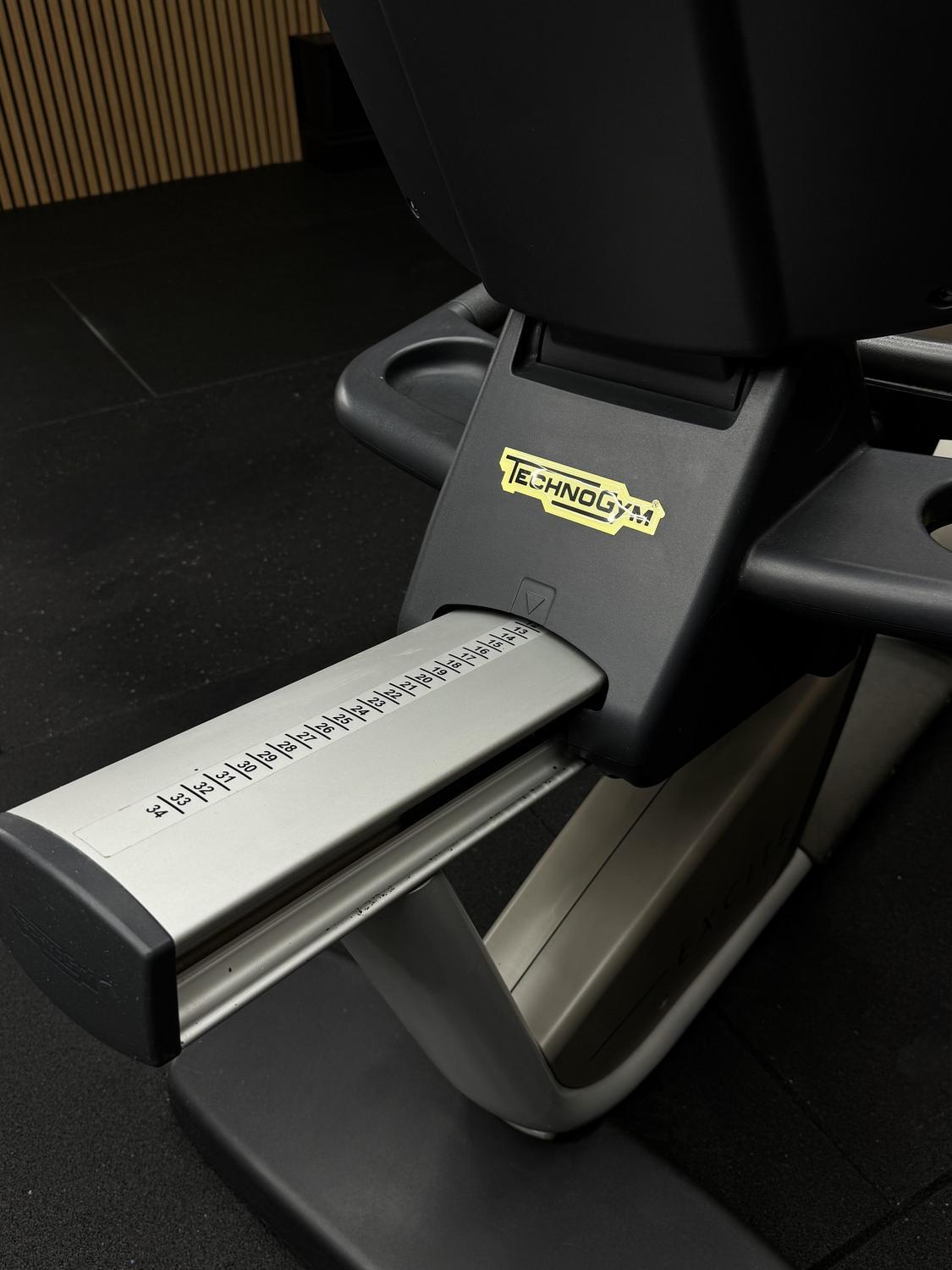 Technogym Excite+ NEW RECLINE EXCITE 500 SP (DAD24L) Silver - Image 2