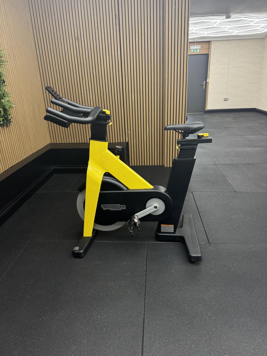 Technogym Group Cycle Connect (D92CBNE) Yellow