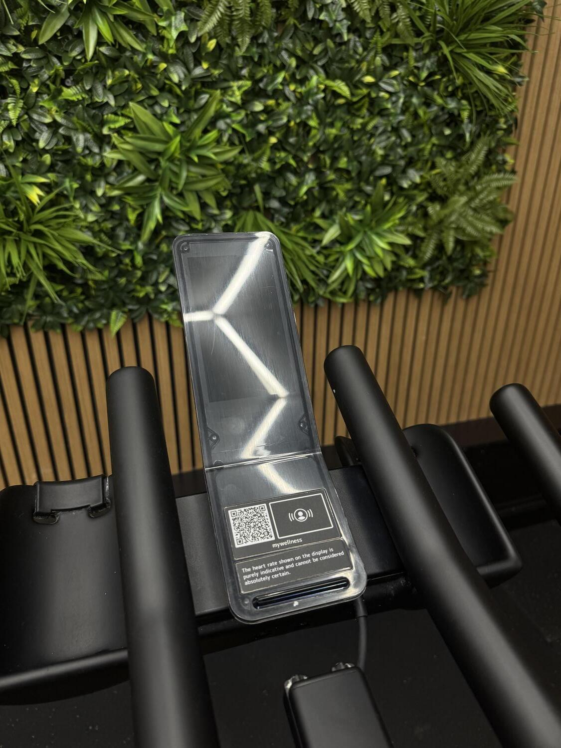 Technogym Group Cycle Connect (D92CBNE) Yellow - Image 10