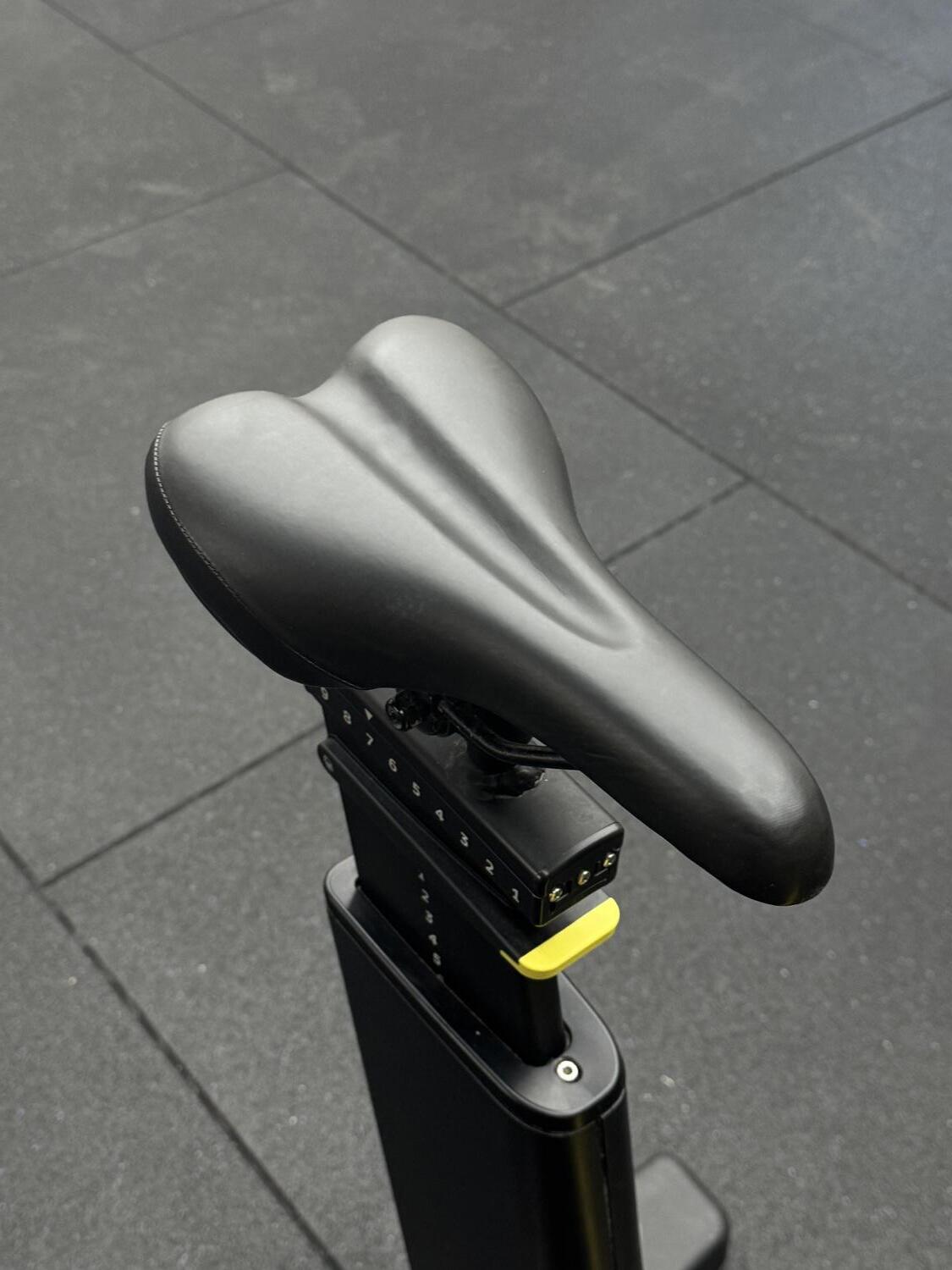 Technogym Group Cycle Connect (D92CBNE) Yellow - Image 3