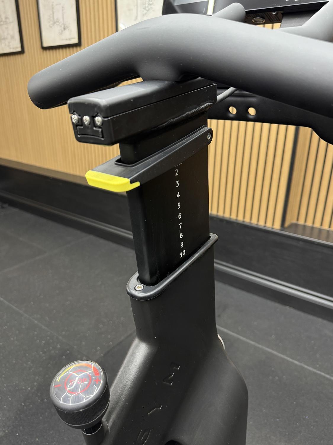 Technogym Bike Live (D93LNUE) Black - Image 8