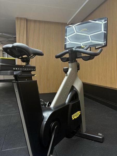 Technogym Bike Live (D93TNLE) Dark Pearl Grey - Image 5