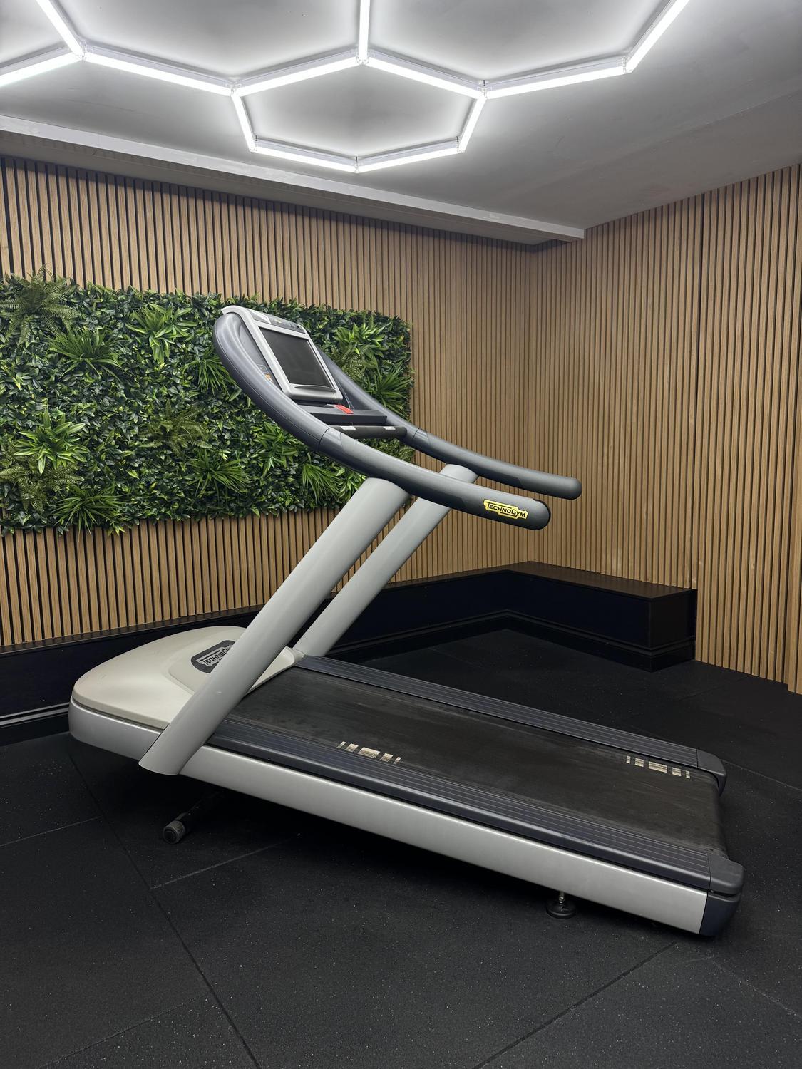 Technogym Excite+ JOG 700 UNITY 2 (DAK3EV) Silver - Image 2