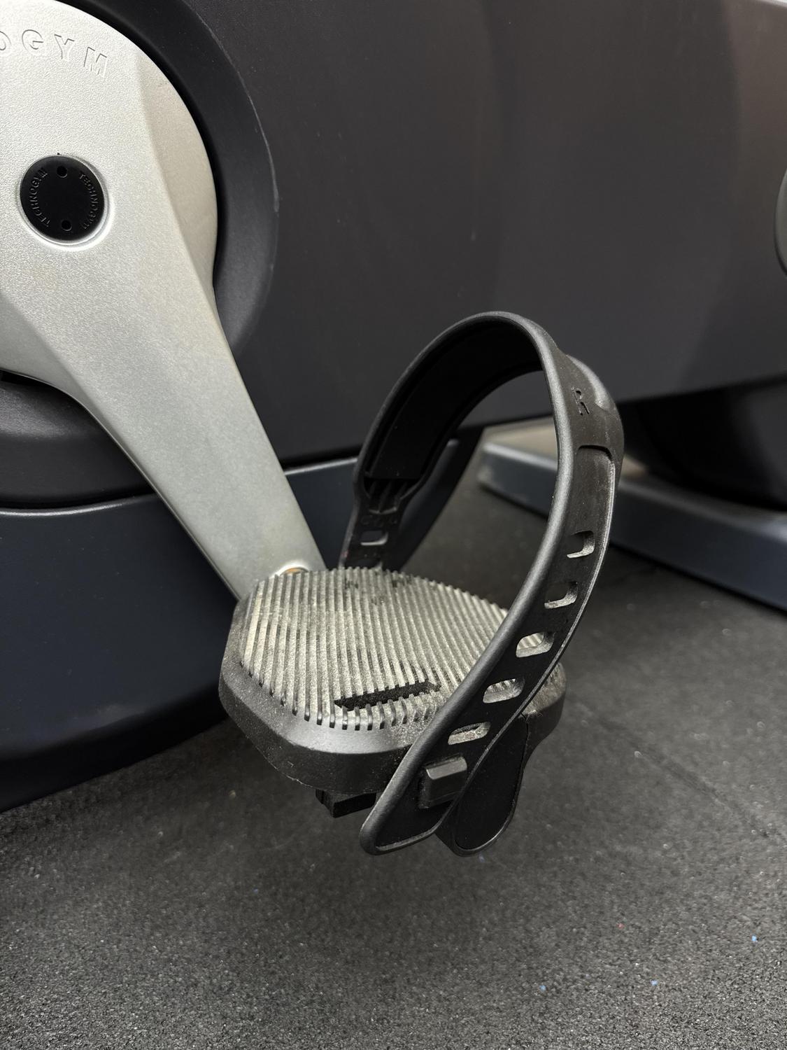 Technogym Bike Forma (DEC43L) Black - Image 9