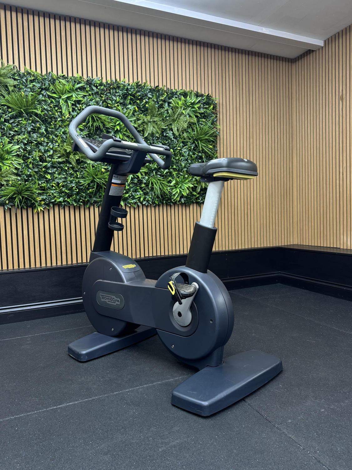 Technogym Excite (DEC84L) BIKE EXCITE 1000 SP LED Trend - Image 4