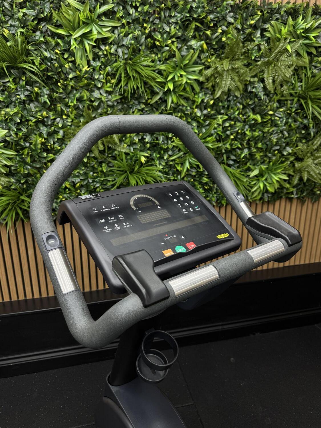 Technogym Excite (DEC84L) BIKE EXCITE 1000 SP LED Trend - Image 8