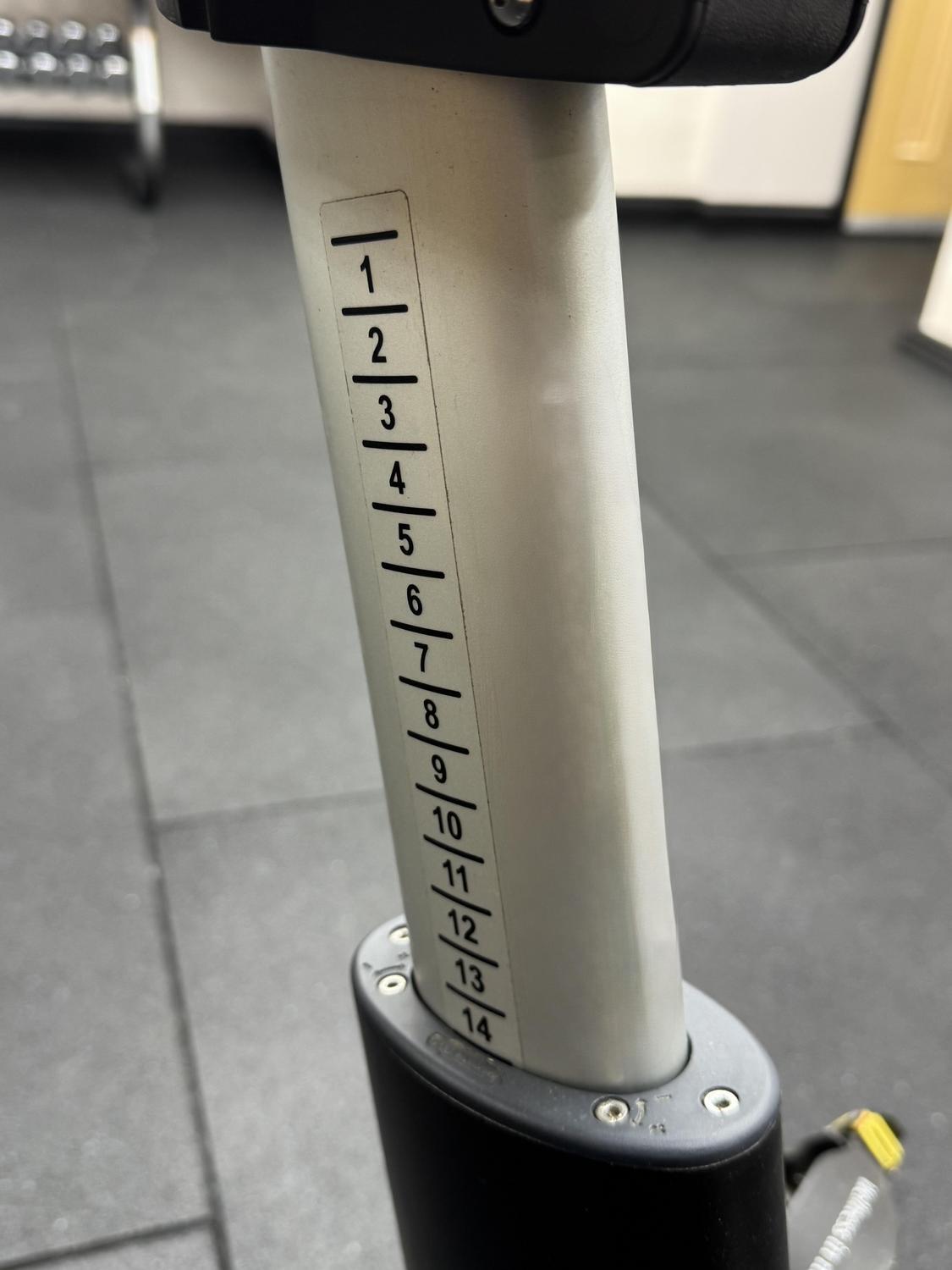 Technogym Excite (DEC84L) BIKE EXCITE 1000 SP LED Trend - Image 6