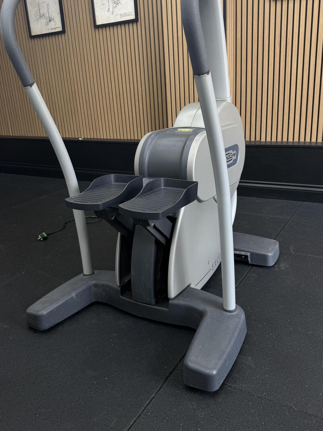 TECHNOGYM STEP EXCITE 700 DIGITAL TV (D4373D) Silver - Image 3