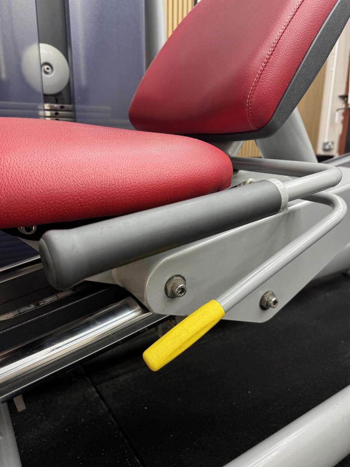 Technogym Selection Personal Leg Press (M951) Silver - Image 5