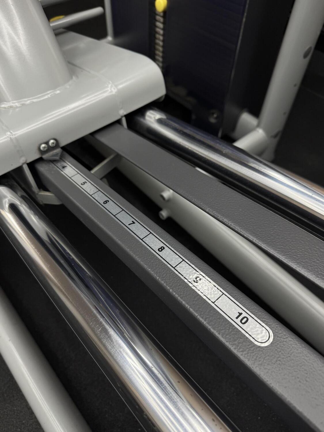 Technogym Selection Personal Leg Press (M951) Silver - Image 3