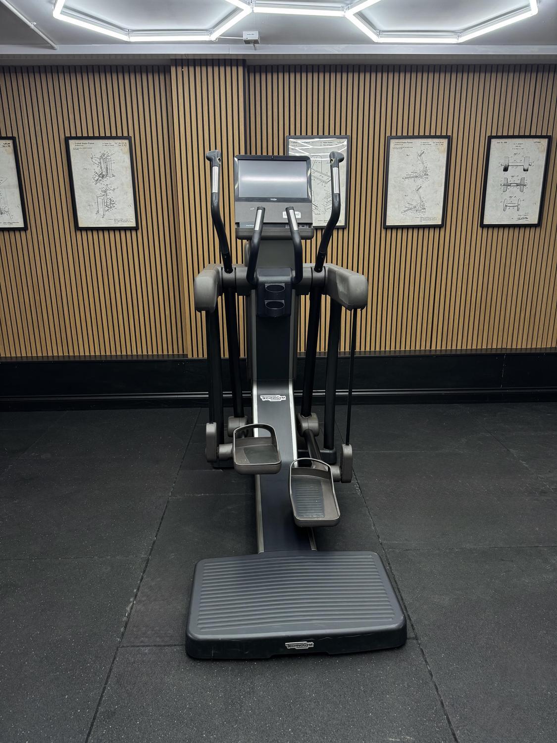 Technogym Artis Vario Unity 2 (DBF03V) Carbon Grey - Image 2