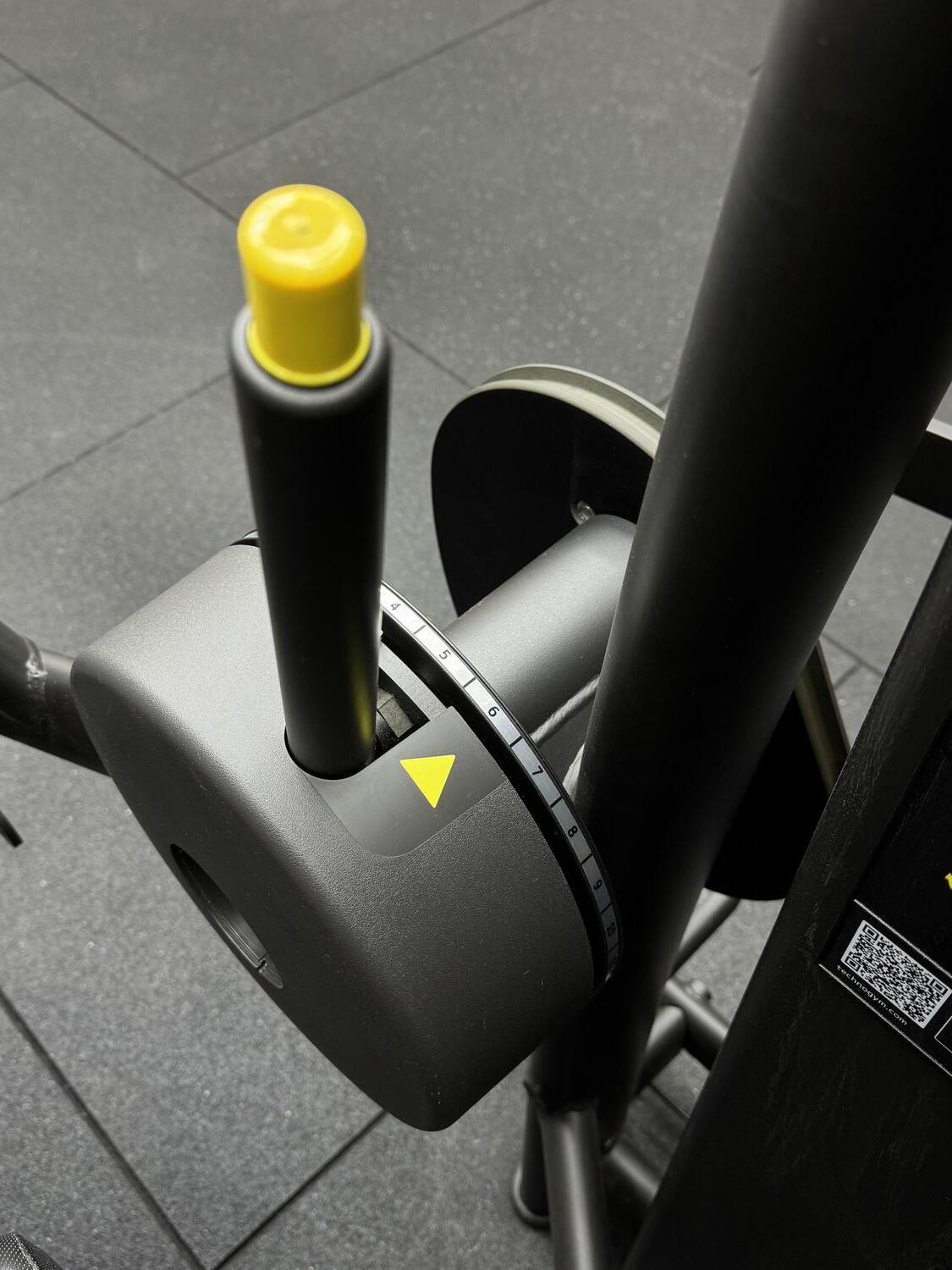 Technogym Selection 700 Dual Leg Ext/Leg Curl (MNMC) Meteor Black - Image 8