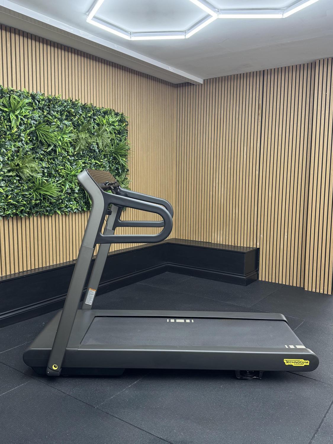 Technogym MYRUN (DCKNCVDN) Cosmo Black