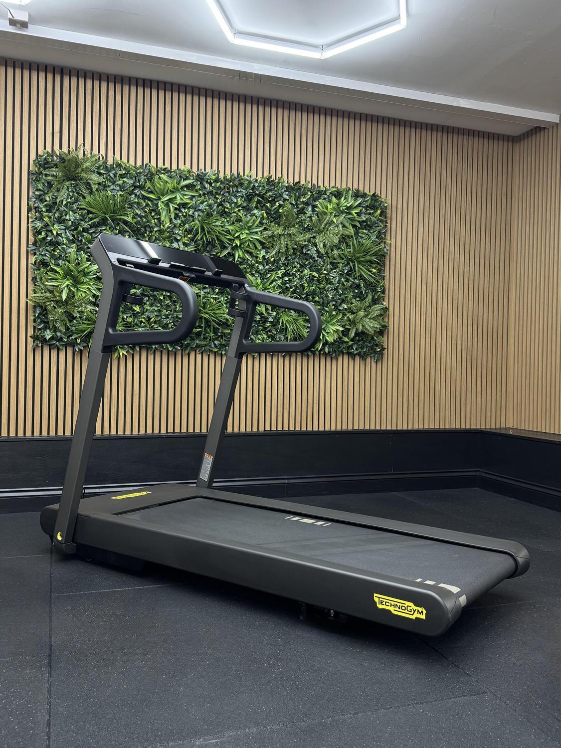 Technogym MYRUN (DCKNCVDN) Cosmo Black - Image 3