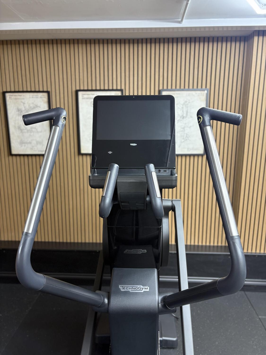 Technogym Artis Synchro Unity 3 (DB503U) Black - Image 4