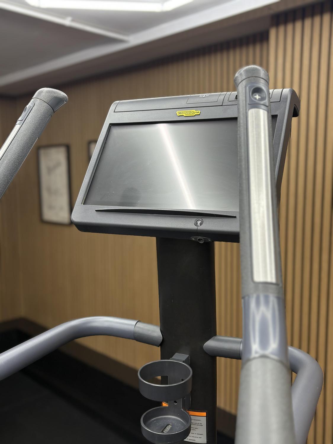 Technogym Excite (DEE83U) CLIMB EXCITE 1000 P Unity 3 Cosmo - Image 3