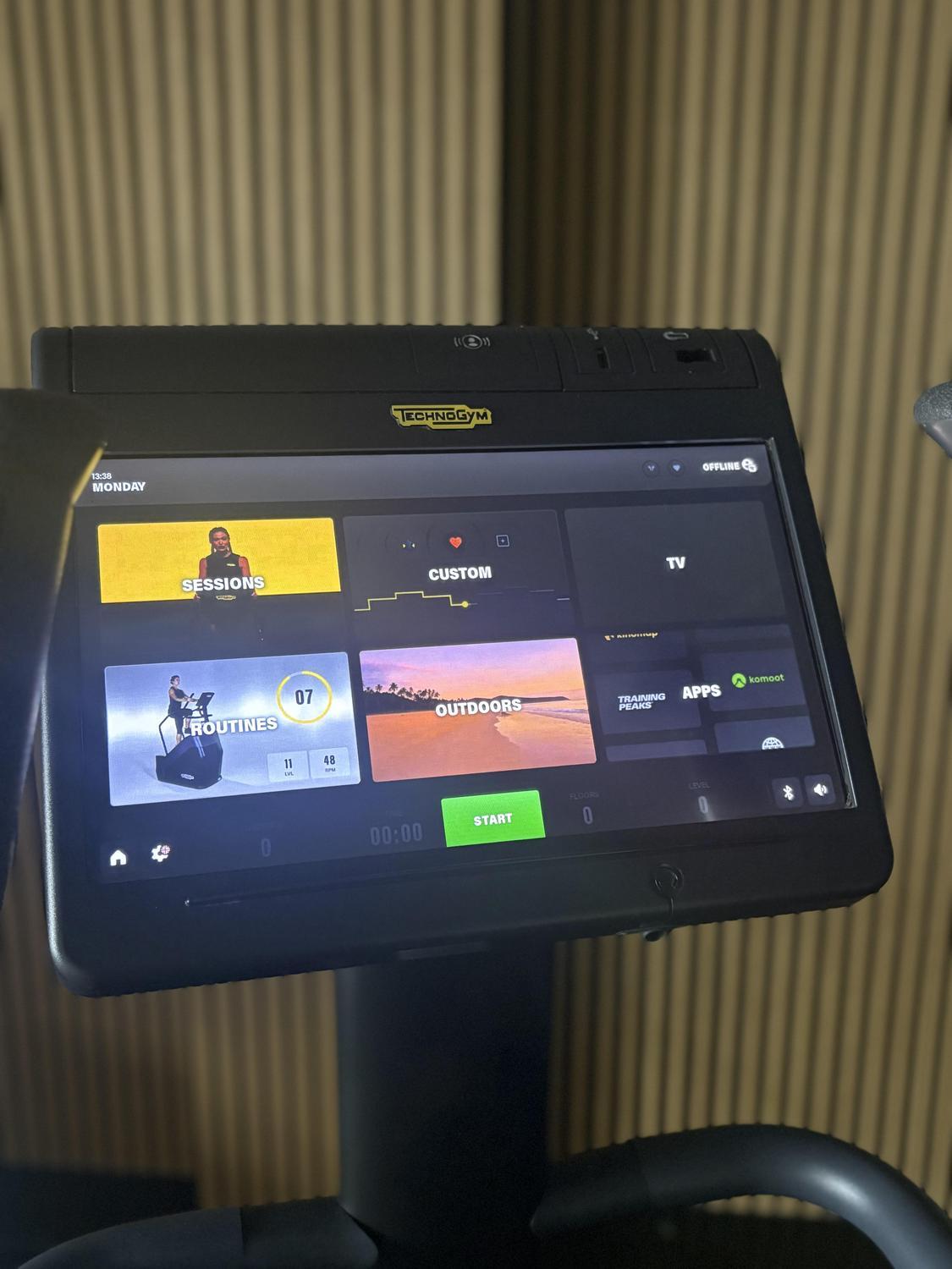 Technogym Excite (DEE83U) CLIMB EXCITE 1000 P Unity 3 Cosmo - Image 7