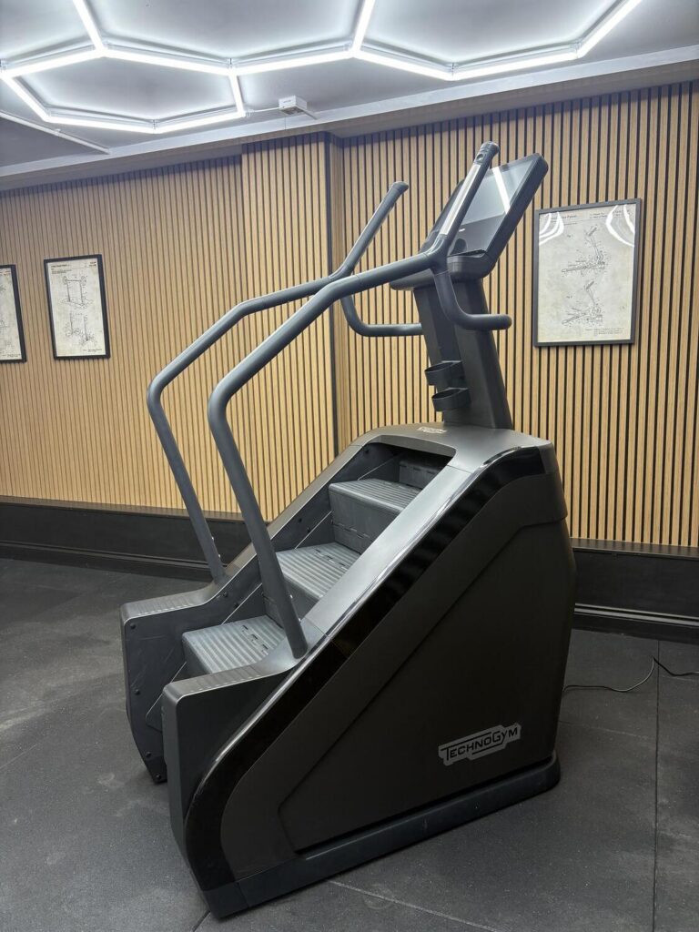 Technogym Artis Climb Unity 3 (DBE03U) Black