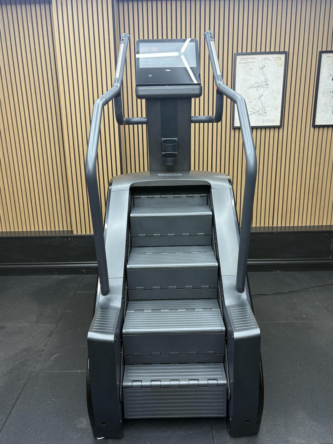 Technogym Artis Climb Unity 3 (DBE03U) Black - Image 5