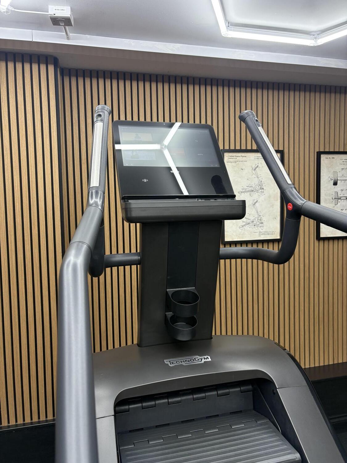 Technogym Artis Climb Unity 3 (DBE03U) Black - Image 4