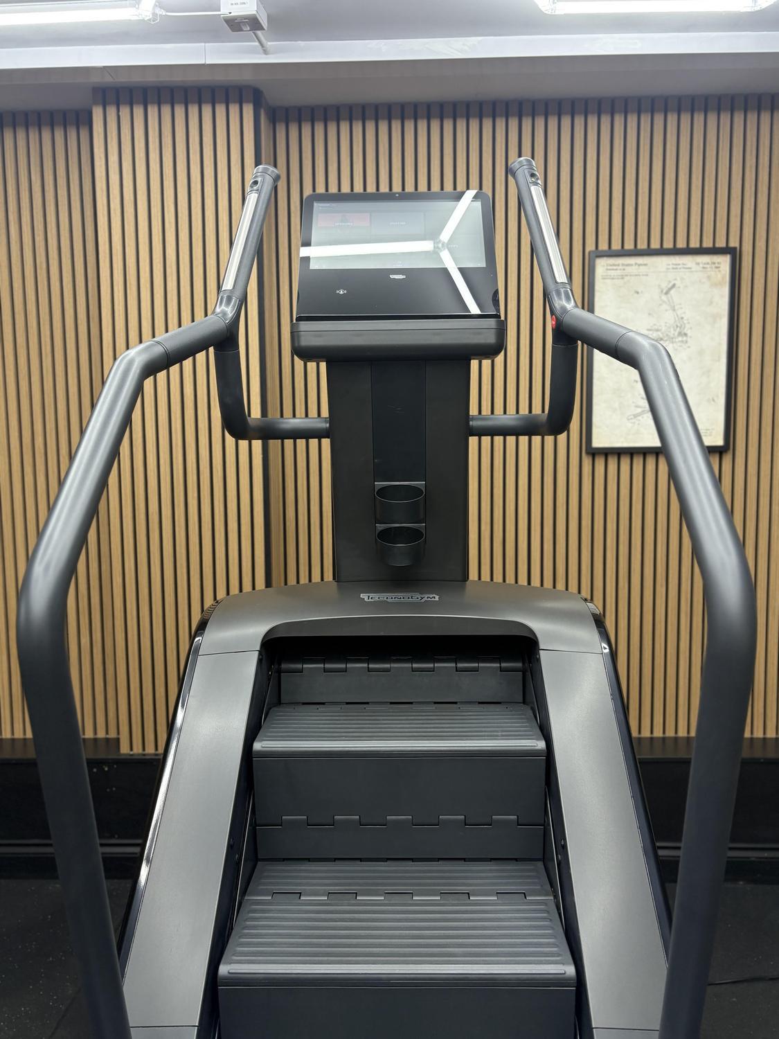 Technogym Artis Climb Unity 3 (DBE03U) Black - Image 3