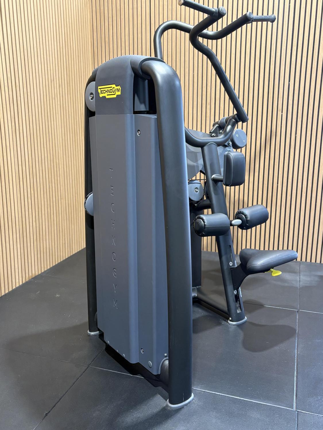 Technogym Selection Pro Pulldown (ML49) Anthracite Black - Image 4
