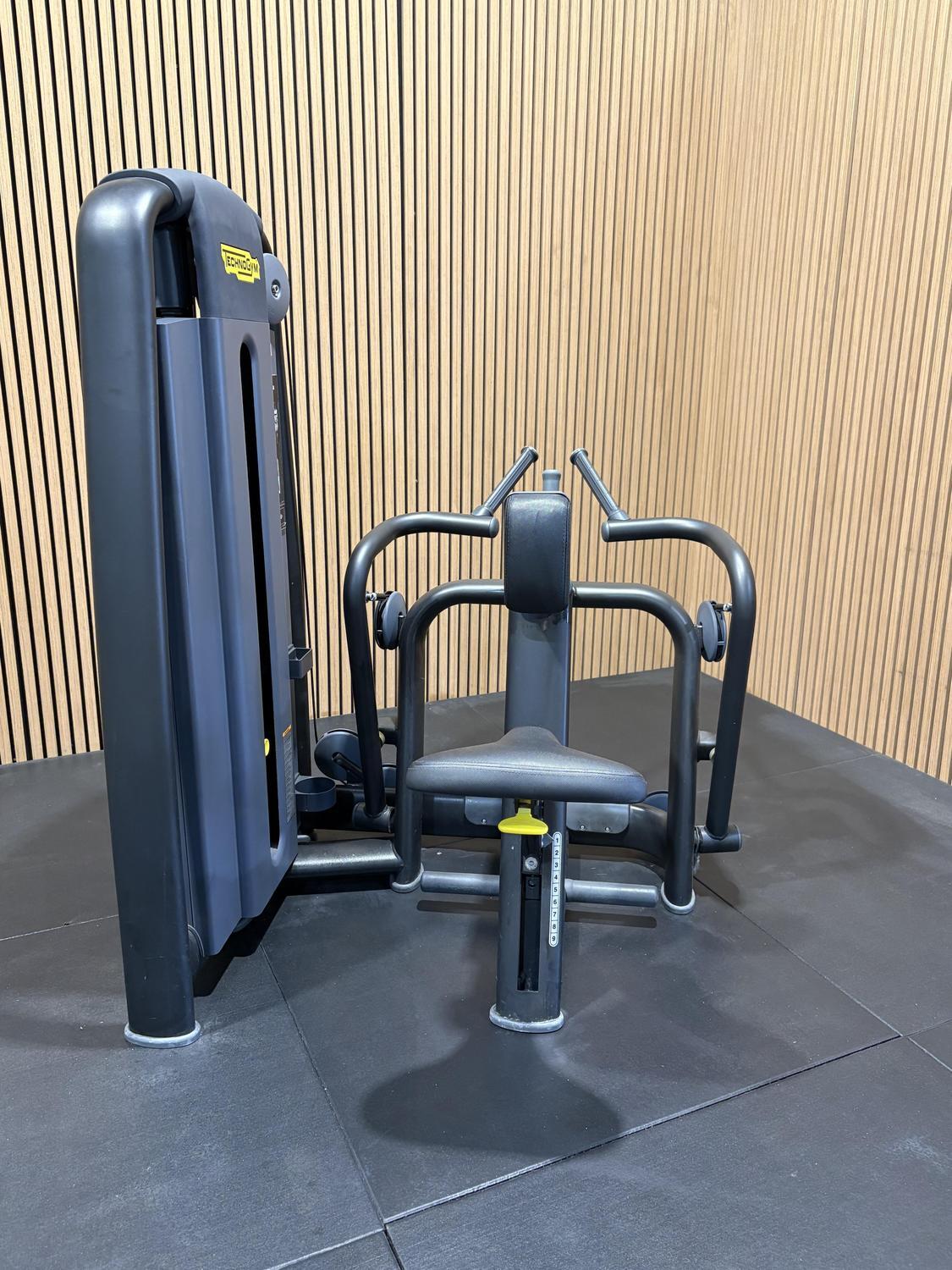 Technogym Selection Pro Low Row (ML80) Anthracite Black - Image 8