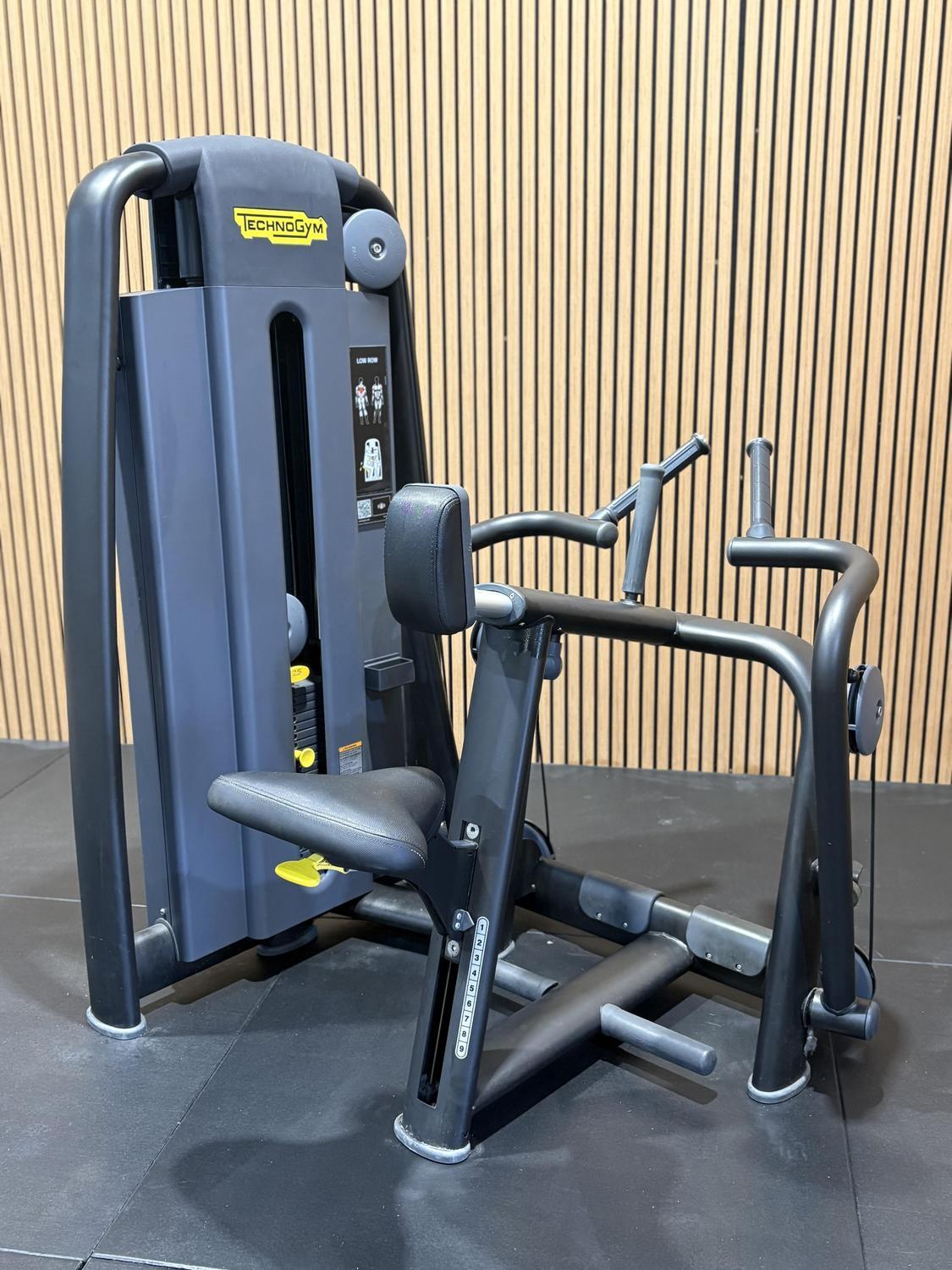 Technogym Selection Pro Low Row (ML80) Anthracite Black