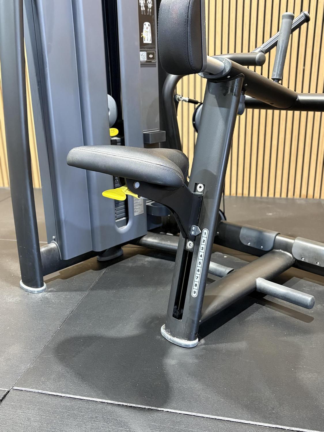 Technogym Selection Pro Low Row (ML80) Anthracite Black - Image 5