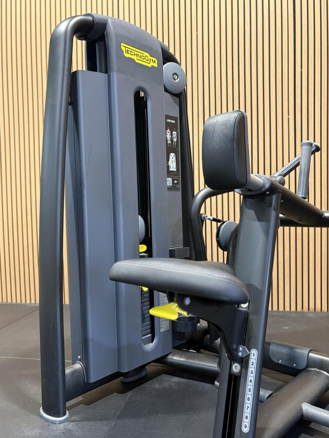 Technogym Selection Pro Low Row (ML80) Anthracite Black - Image 3