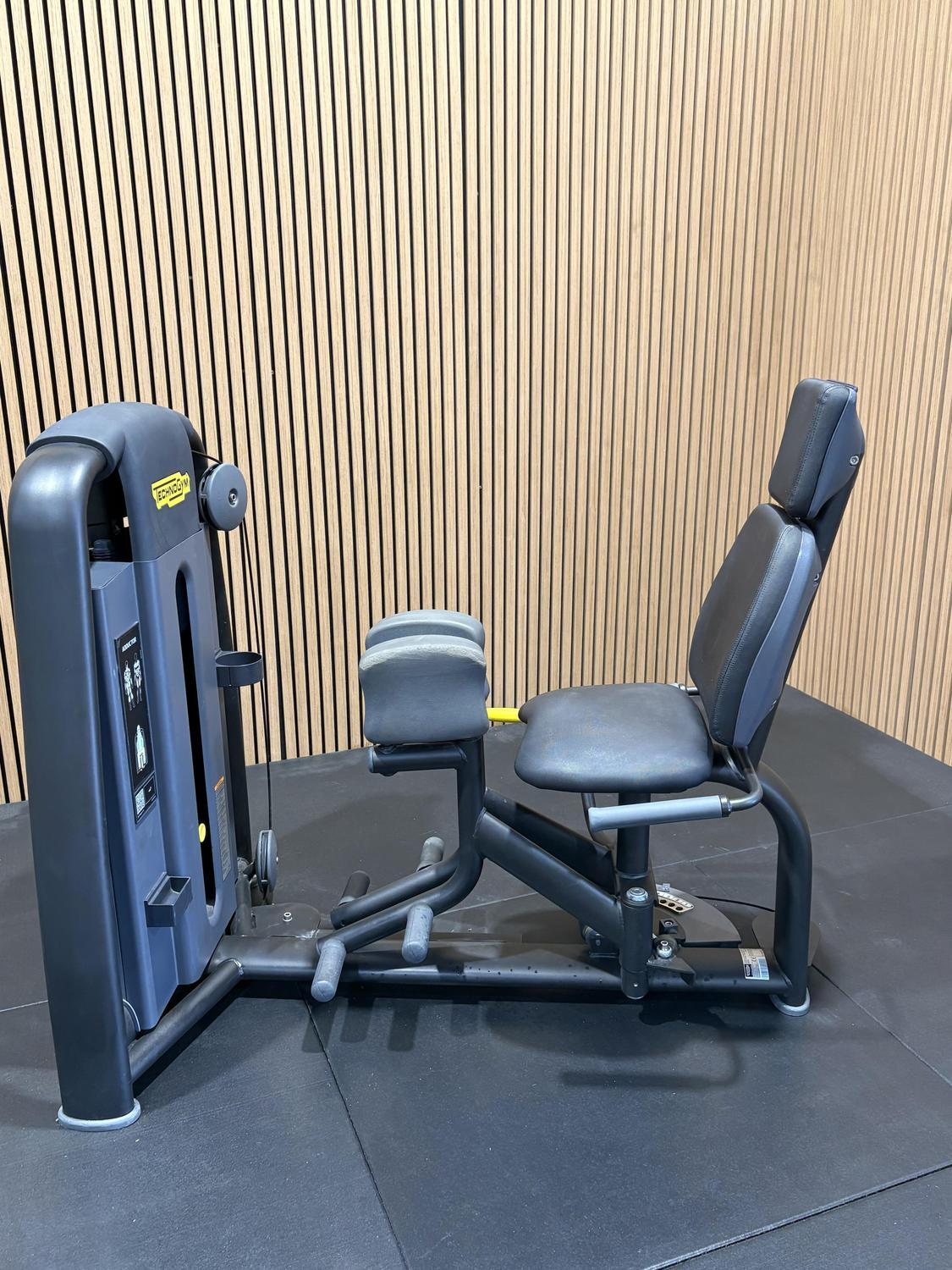 Technogym Selection Pro Adductor (ML17) Anthracite Black - Image 8