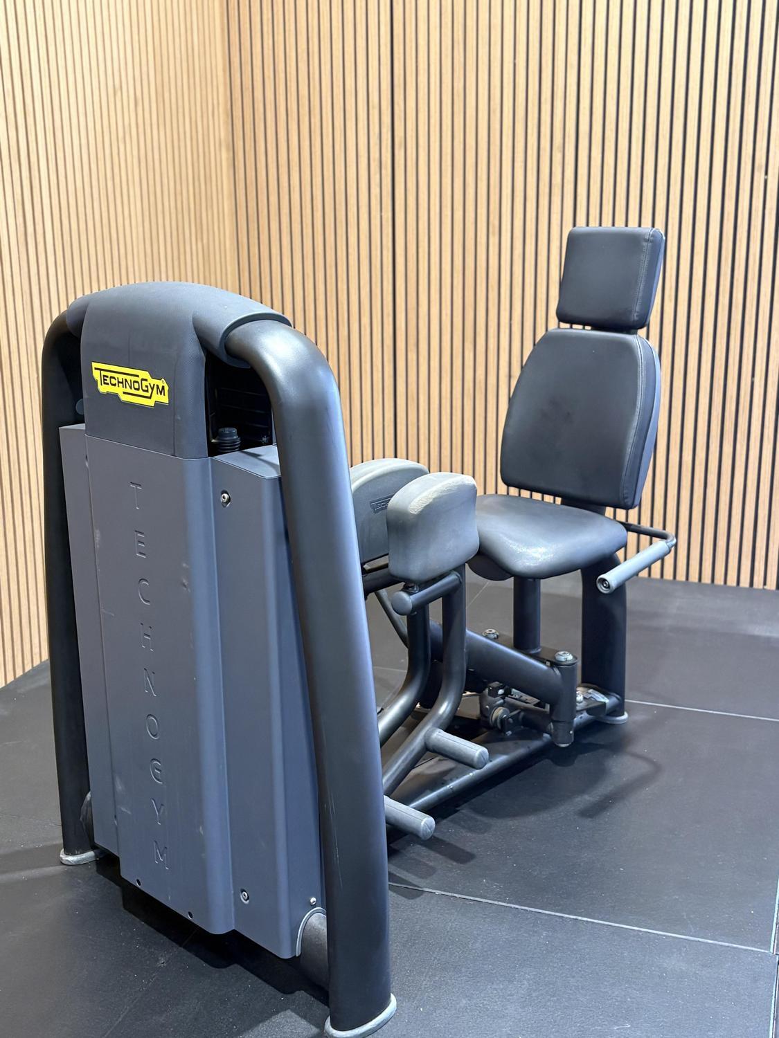 Technogym Selection Pro Adductor (ML17) Anthracite Black - Image 5