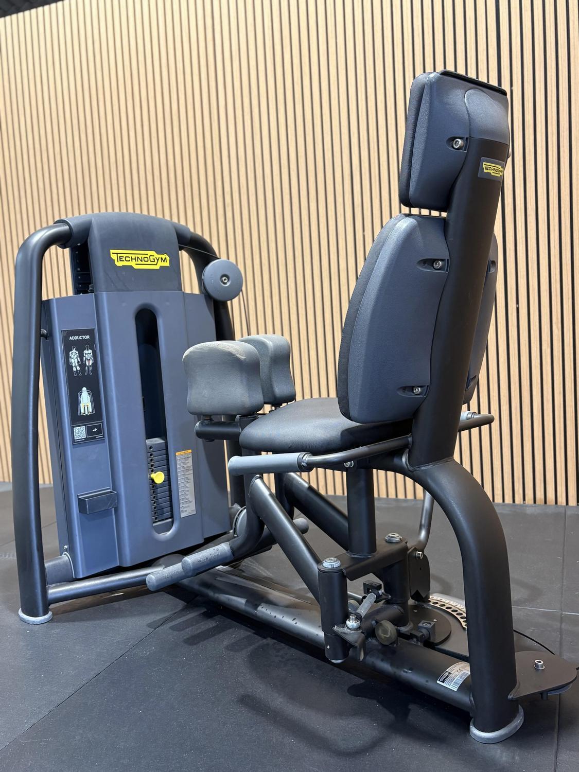 Technogym Selection Pro Adductor (ML17) Anthracite Black - Image 7